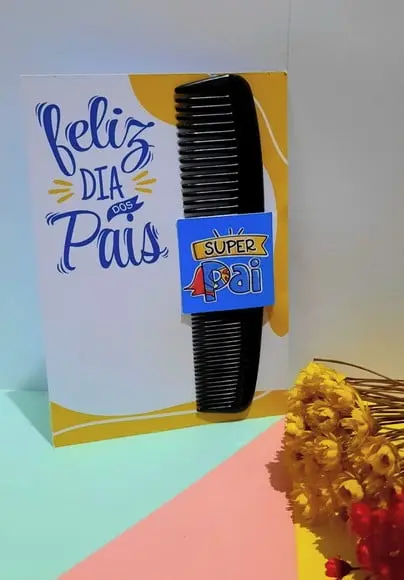 Card com Pente de Bolso- Dia dos Pais