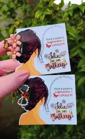 Card com Piranha de Cabelo- Dia da Mulher