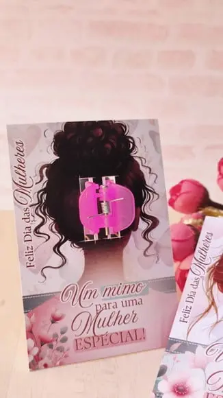 Card com Piranha de Cabelo- Dia da Mulher