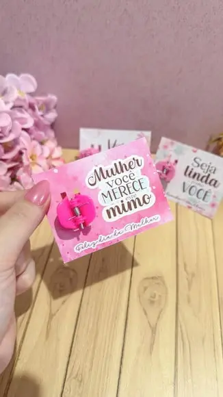 Card com Piranha de Cabelo- Dia da Mulher