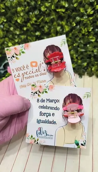 Card com Prendedor de Cabelo- Dia da Mulher