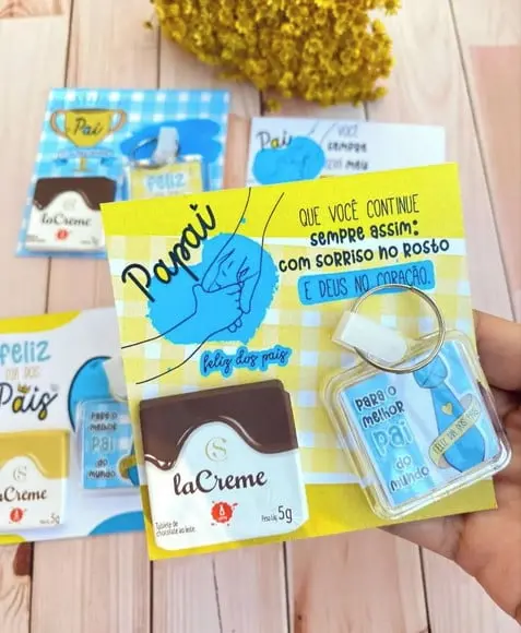 Card com Tablete Cacau Show 5g e Chaveiro- Dia dos Pais