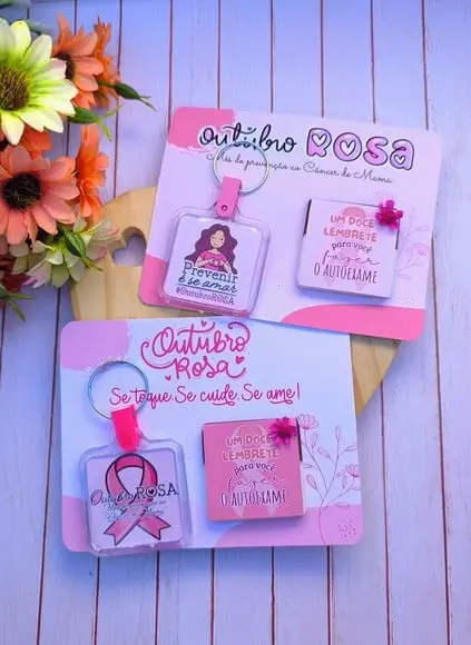 Card com Tablete Cacau Show 5g e Chaveiro- Outubro Rosa