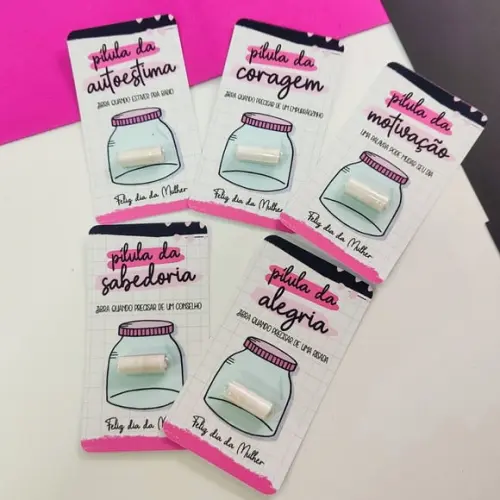Card e Pílula com Frase- Dia da Mulher