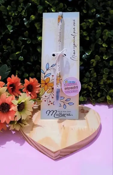 Cartão + Caneta e Moeda de Chocolate ao Leite-dia da Mulher