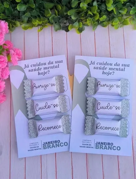 Cartão com 3 Balinhas- Janeiro Branco