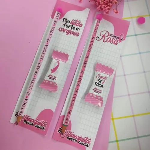 Cartão com Balinha e Lápis ou Caneta- Outubro Rosa