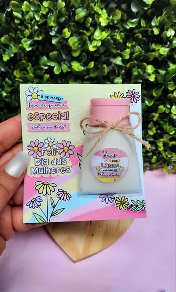 Cartão com Bisnaga de Hidratante Corporal- Dia da Mulher