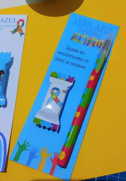 Cartão com Caneta e Balinha- Abril Azul