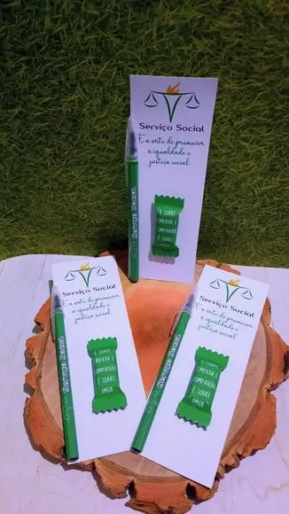 Cartão com Caneta e Balinha- Serviço Social
