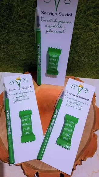 Cartão com Caneta e Balinha- Serviço Social