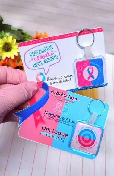 Cartão com Chaveiro- Outubro Rosa e Novembro Azul