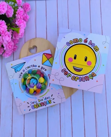 Cartão com Coloreti (confete Chocolate)- Dia das Crianças