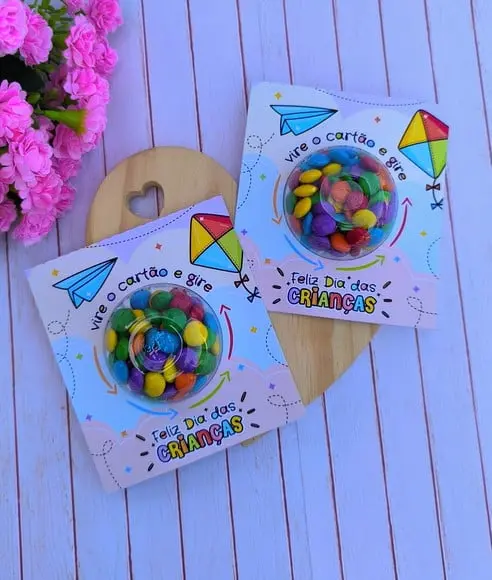 Cartão com Coloreti (confete Chocolate)- Dia das Crianças