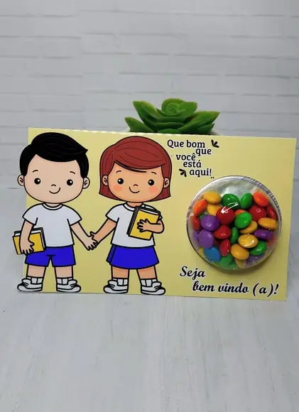 Cartão com Coloreti (confetis/doces)- Volta as Aulss