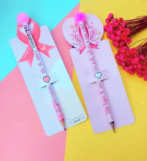 Cartão com Lápis- Outubro Rosa