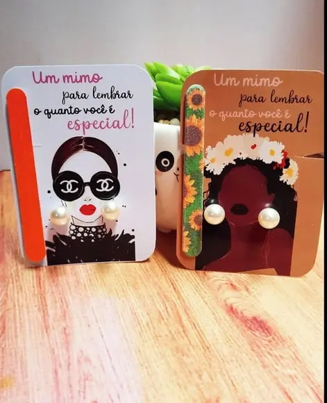 Cartão com Mini Lixa e Brinco