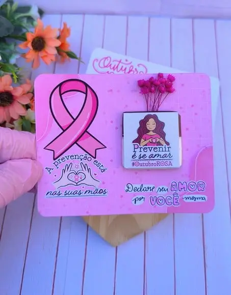 Cartão com Tablete Cacau Show e Florzinha- Outubro Rosa