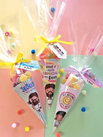Cone Com Docinhos- Dia Das Crianças