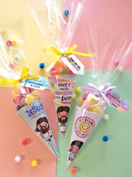 Cone Com Docinhos- Dia Das Crianças