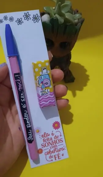 Dia da Mulher- Cartão com Caneta e Chocolate Bis