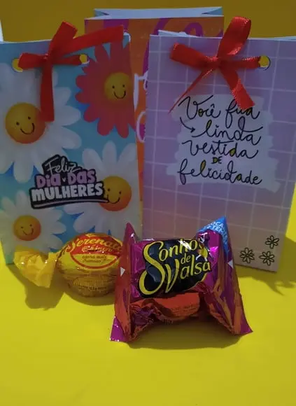 Dia da Mulher- Sacolinha com 2 Bombom