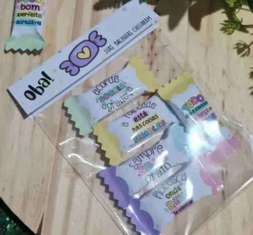 Lapela com 5 Balinhas- Mimo