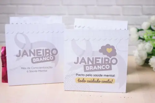 Lapela com Bombom- Janeiro Branco