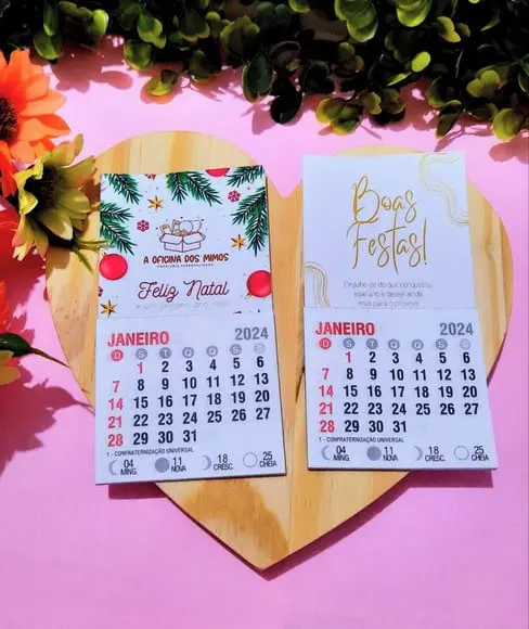 Mini Calendário com Imã- 2024