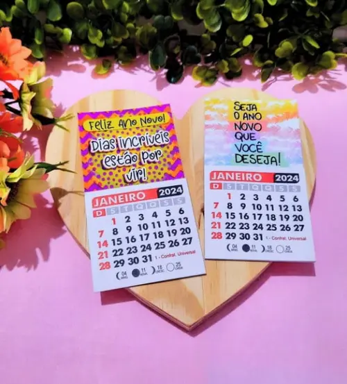 Mini Calendário com Imã- 2024