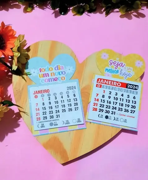Mini Calendário com Imã- 2024