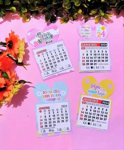 Mini Calendário com Imã- 2024