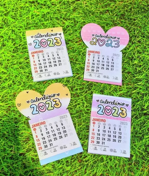 Mini Calendário com Imã- 2024