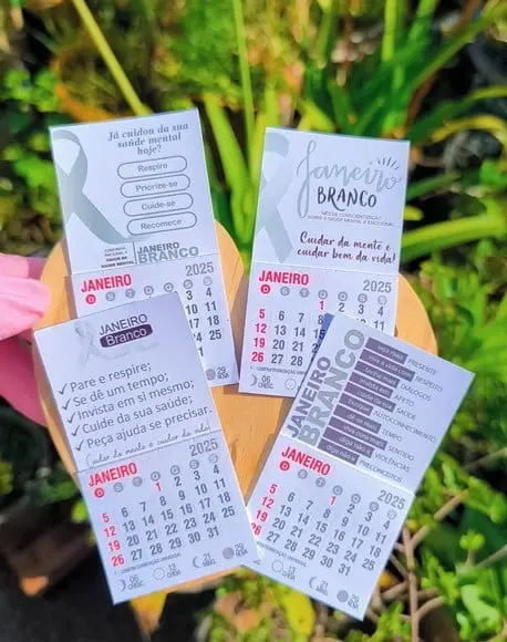 Mini Calendário com Imã- Janeiro Branco