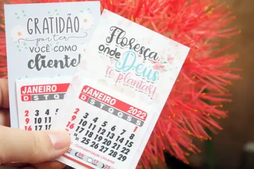 Mini Calendário de Geladeira 2024