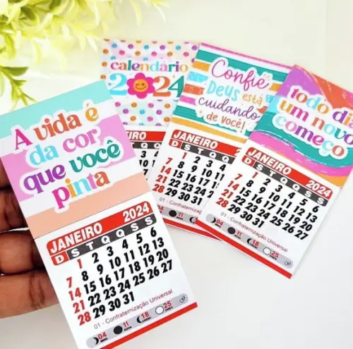 Mini Calendário de Geladeira- 2024