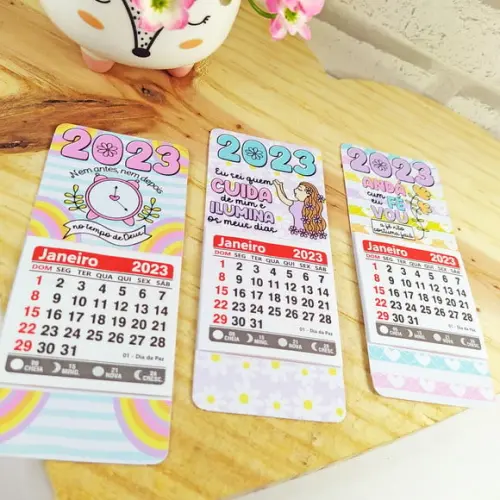 Mini Calendário de Geladeira com Imã