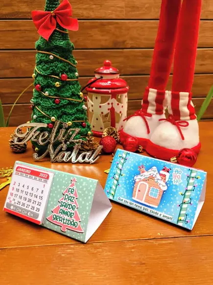 Mini Calendário de Mesa 2024