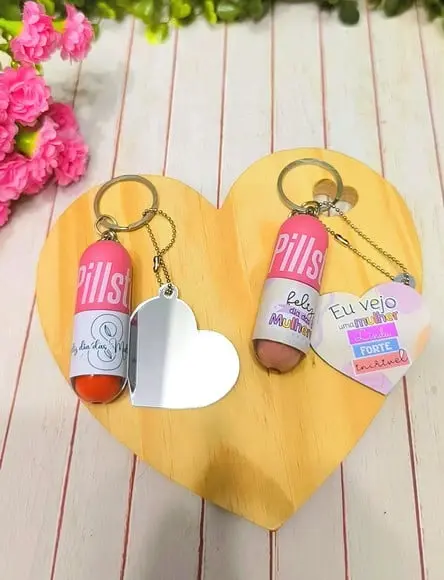 Mini Gloss e Coração Espelhinho- Dia da Mulher
