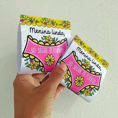 Porta absorvente com 1 Absorvente- DIA DA MULHER