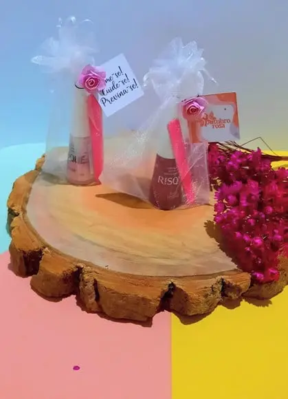 Saquinho com Esmalte e Mini Lixa- Outubro Rosa
