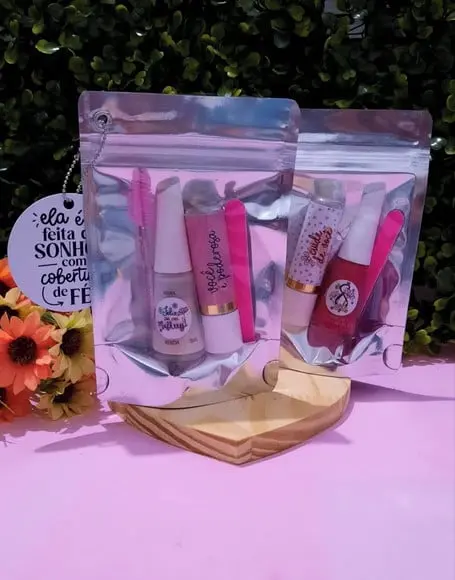 Saquinho com Kit Beleza- Dia da Mulher