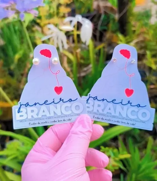 Tag com Brinco- Janeiro Branco