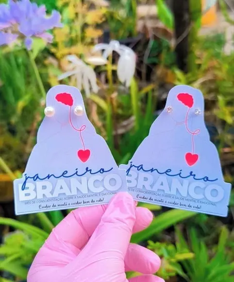 Tag com Brinco- Janeiro Branco