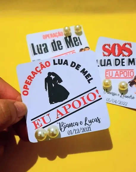 Tag com brinco- Operação lua de mel