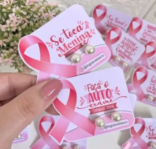 Tag Com Brinco- Outubro Rosa