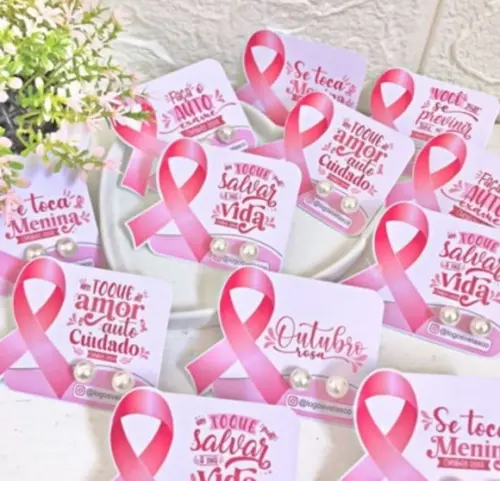 Tag Com Brinco- Outubro Rosa