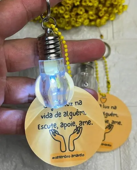 Tag com Chaveiro Lanterna- Setembro Amarelo