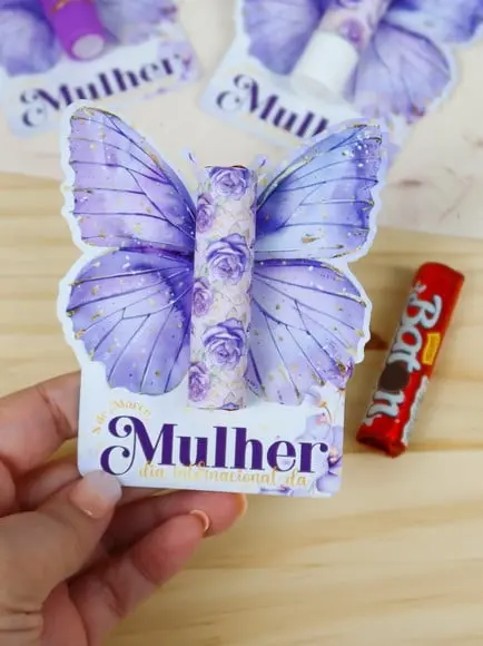 Tag com Chocolate Baton- Dia da Mulher
