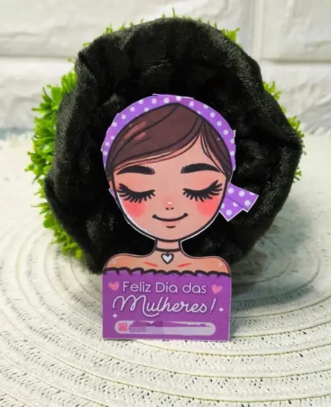 Tag com Xuxinha Scrunchie- Dia da Mulher